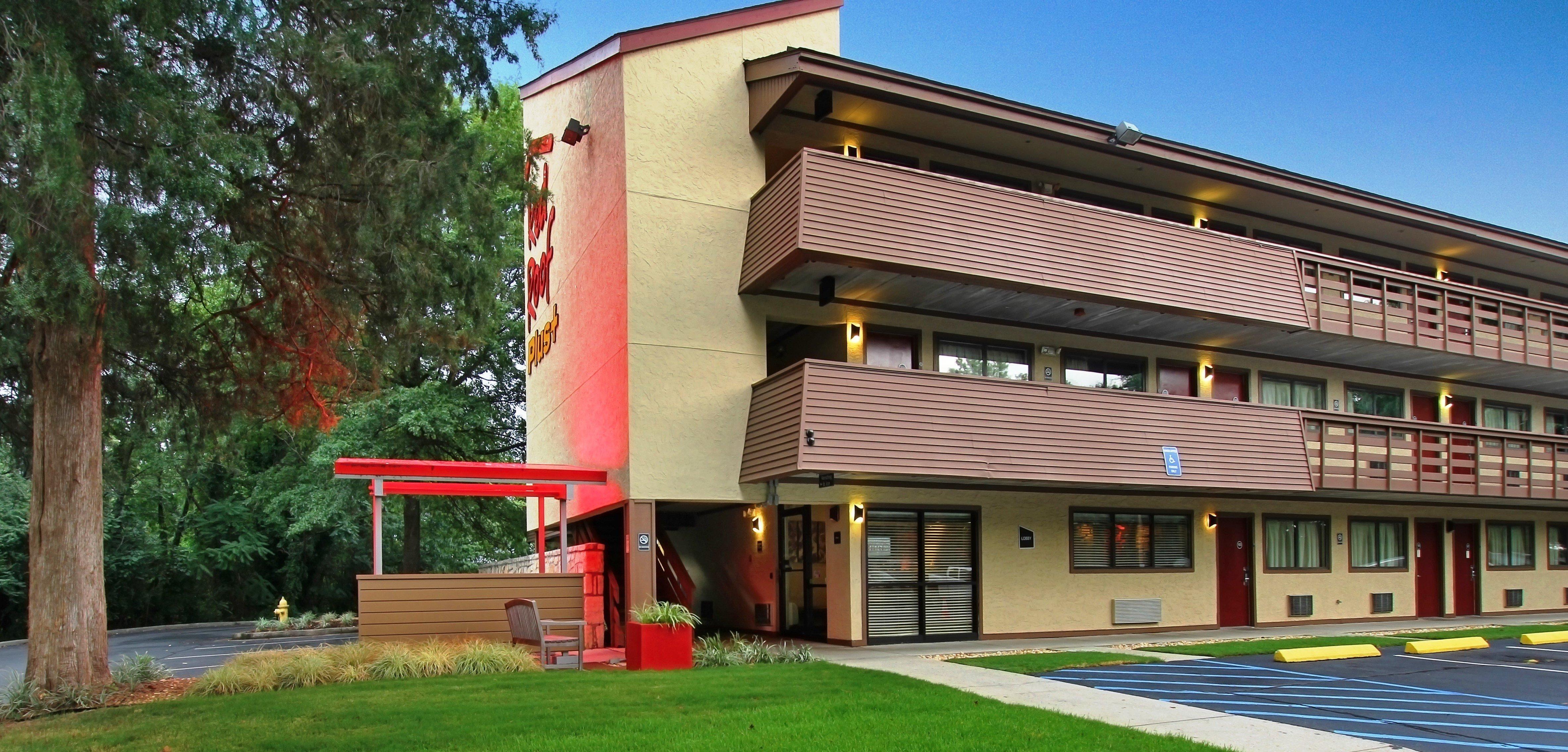 Red Roof Inn Plus+ Atlanta - Buckhead Druid Hills Exterior foto